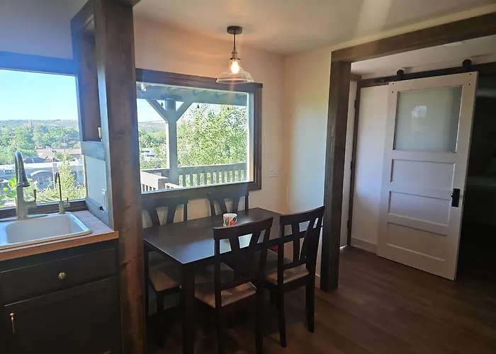 Granite Overlook - Walk 2 Blocks To Historic Downtown Prescott! Apartment *